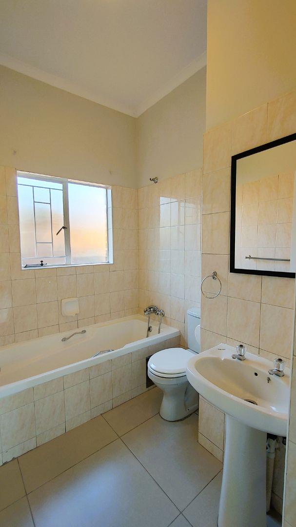 To Let 3 Bedroom Property for Rent in Elardus Park Gauteng