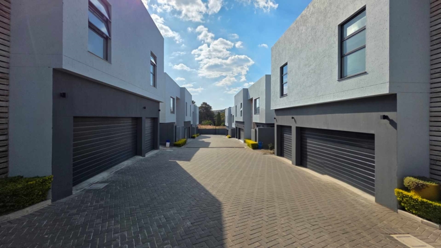 4 Bedroom Property for Sale in Sandown Gauteng
