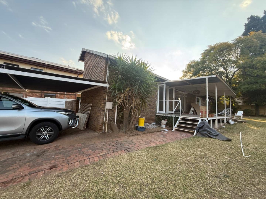 To Let 3 Bedroom Property for Rent in Sundowner Gauteng