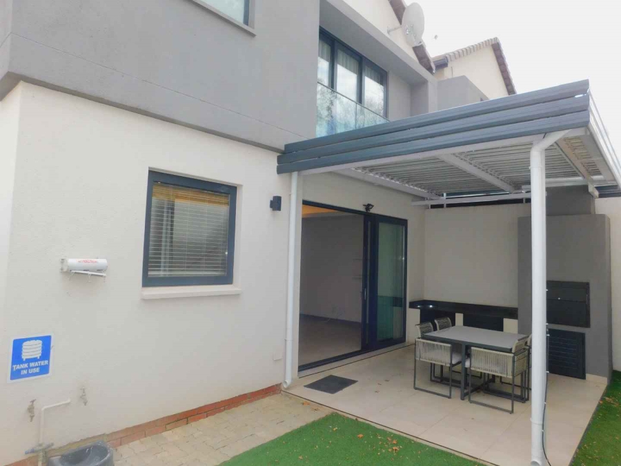 To Let 3 Bedroom Property for Rent in Bryanston Gauteng
