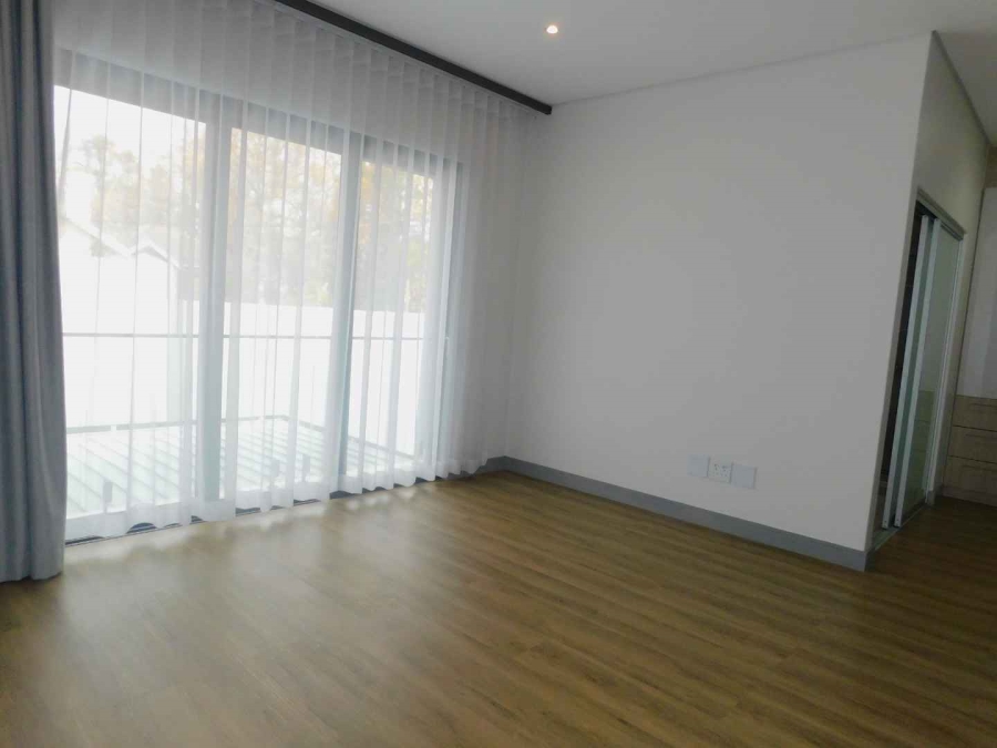 To Let 3 Bedroom Property for Rent in Bryanston Gauteng