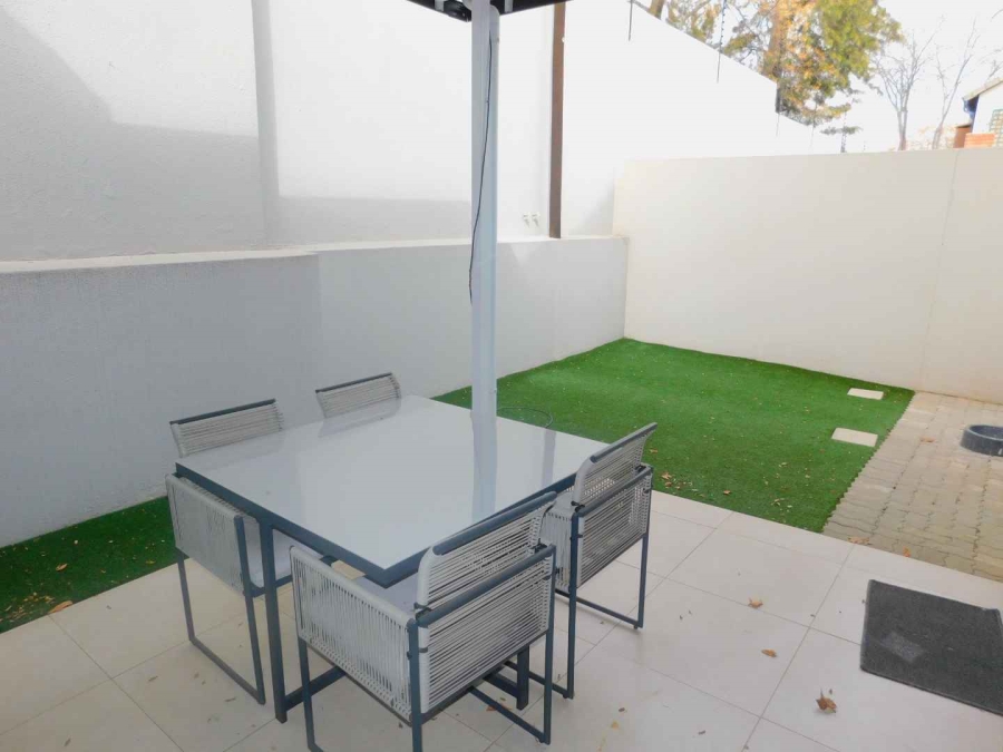 To Let 3 Bedroom Property for Rent in Bryanston Gauteng
