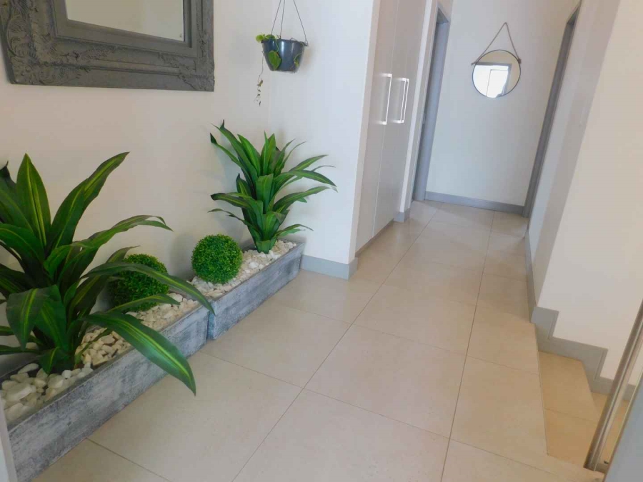 To Let 3 Bedroom Property for Rent in Bryanston Gauteng