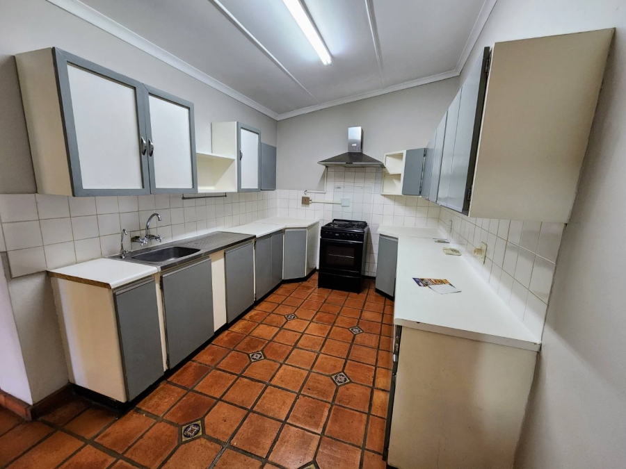 4 Bedroom Property for Sale in Sinoville Gauteng