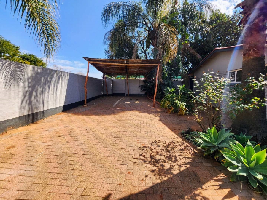 4 Bedroom Property for Sale in Sinoville Gauteng
