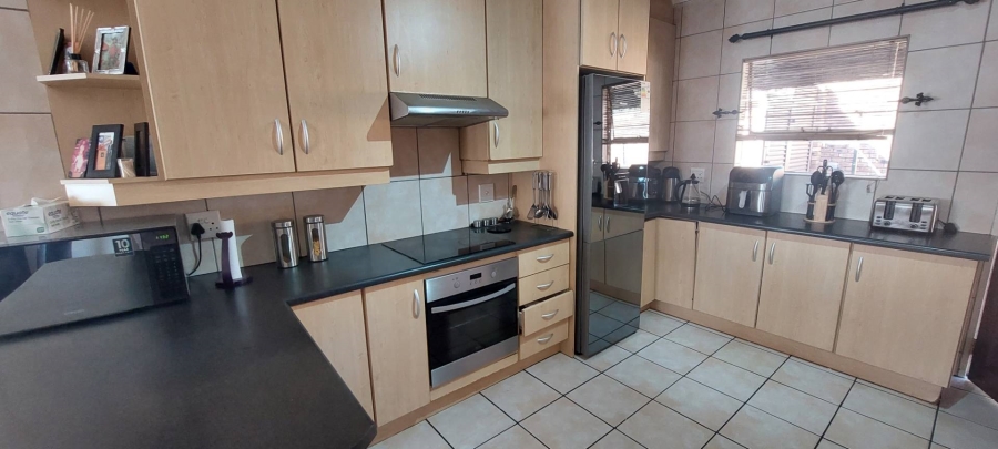 3 Bedroom Property for Sale in Elandshaven Gauteng