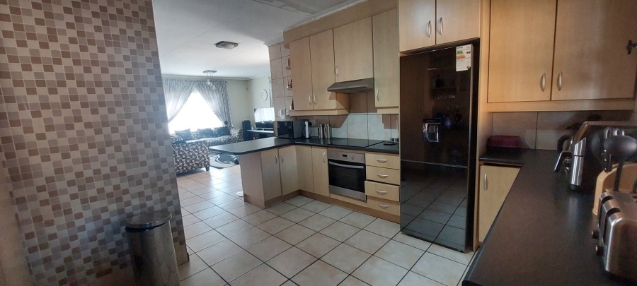 3 Bedroom Property for Sale in Elandshaven Gauteng
