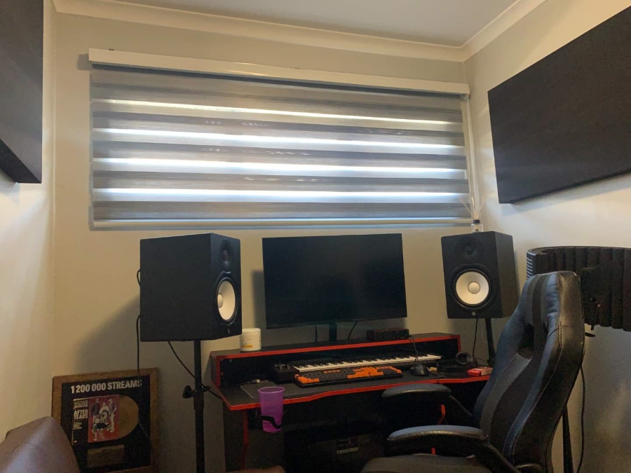 2 Bedroom Property for Sale in Protea Glen Gauteng