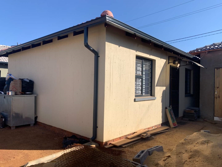 2 Bedroom Property for Sale in Protea Glen Gauteng