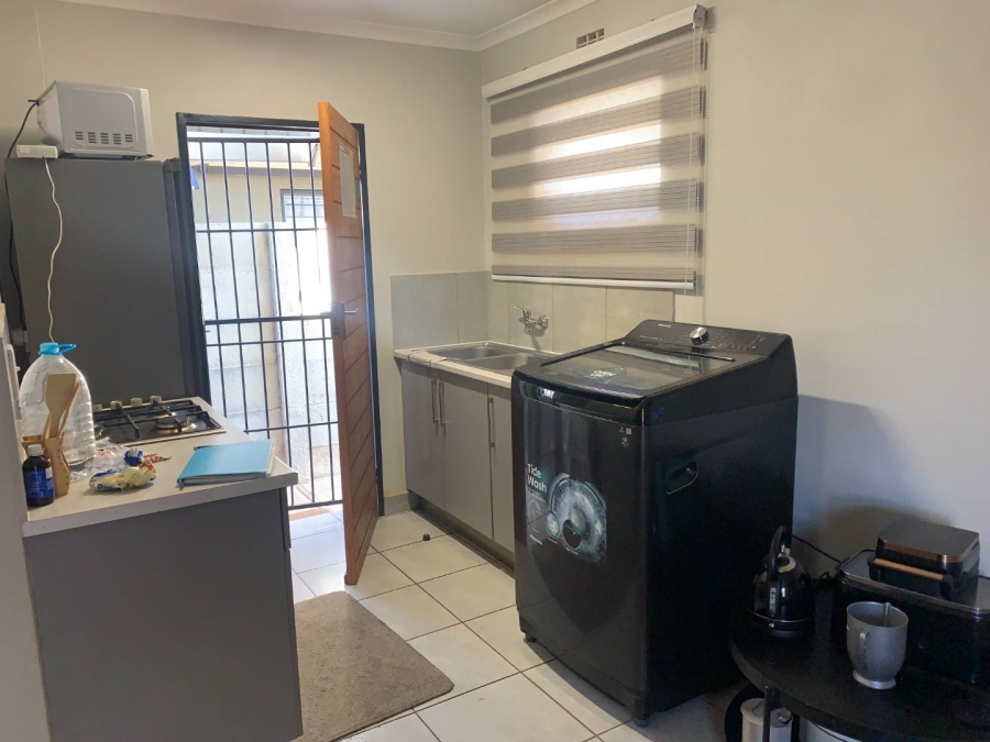 2 Bedroom Property for Sale in Protea Glen Gauteng