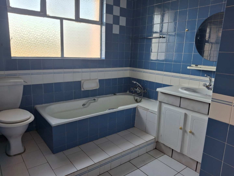To Let 3 Bedroom Property for Rent in Illovo Gauteng