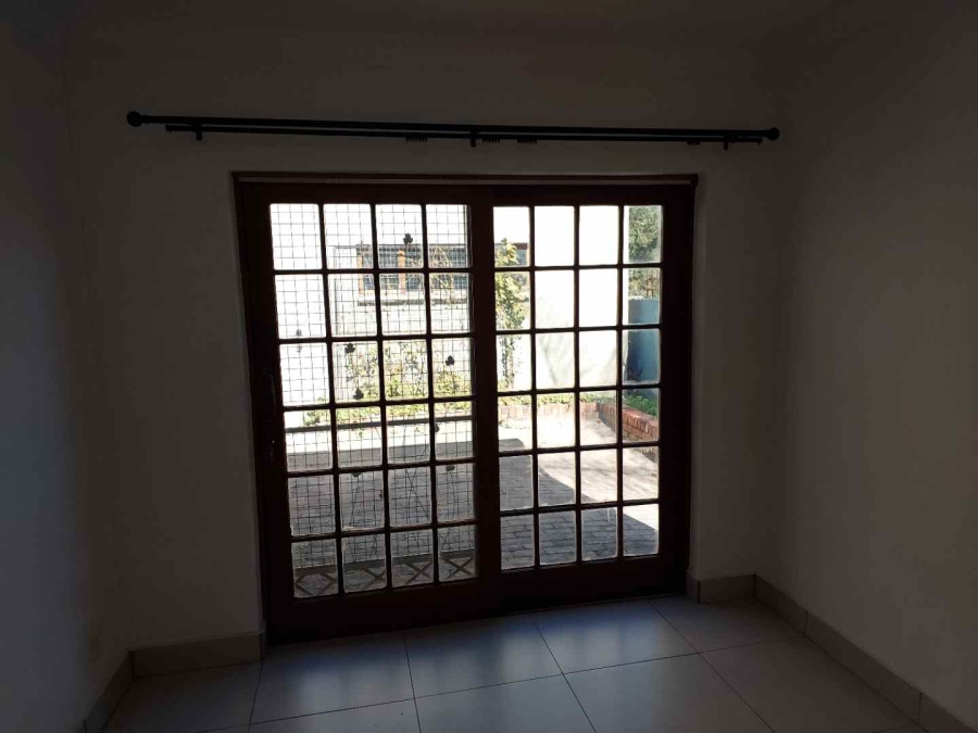 To Let 2 Bedroom Property for Rent in Beverley Gardens Gauteng