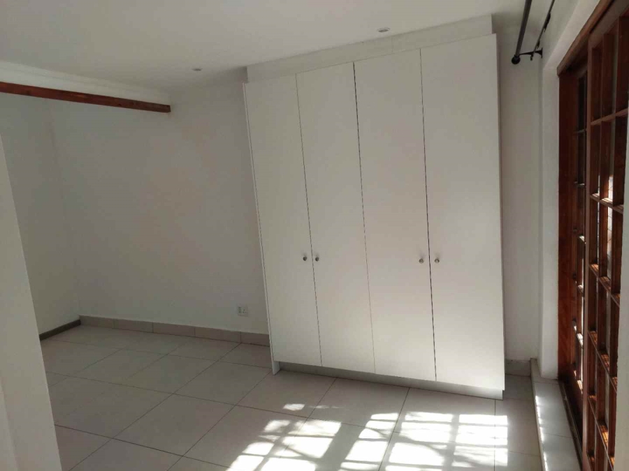 To Let 2 Bedroom Property for Rent in Beverley Gardens Gauteng