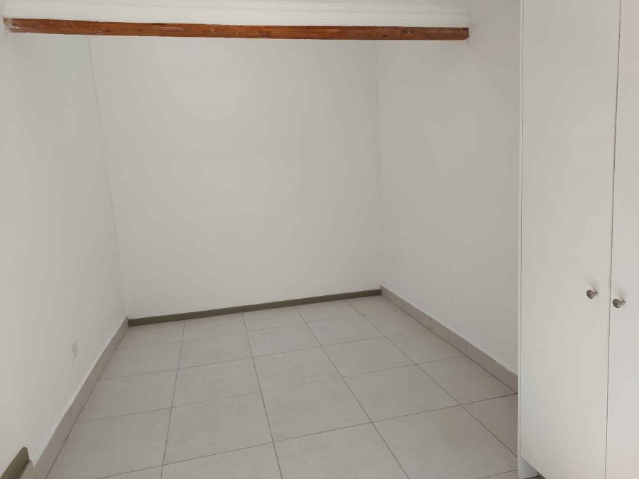To Let 2 Bedroom Property for Rent in Beverley Gardens Gauteng