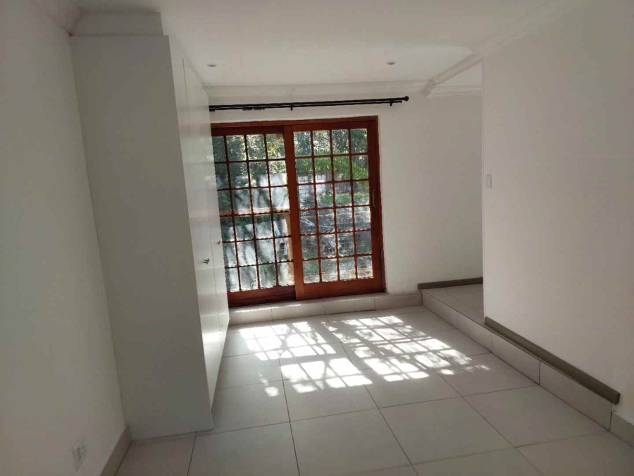 To Let 2 Bedroom Property for Rent in Beverley Gardens Gauteng