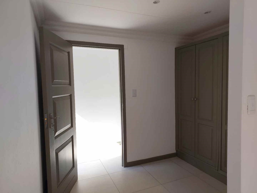 To Let 2 Bedroom Property for Rent in Beverley Gardens Gauteng