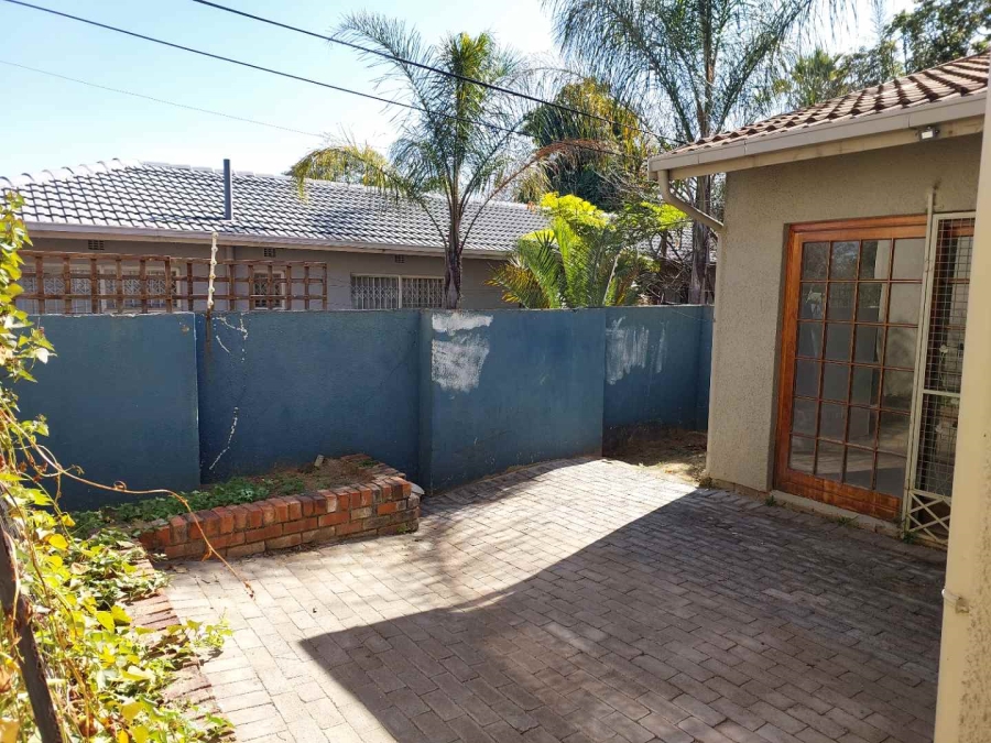 To Let 2 Bedroom Property for Rent in Beverley Gardens Gauteng