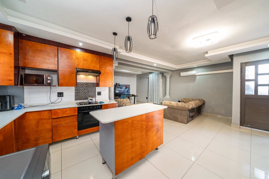 4 Bedroom Property for Sale in Windmill Park Gauteng
