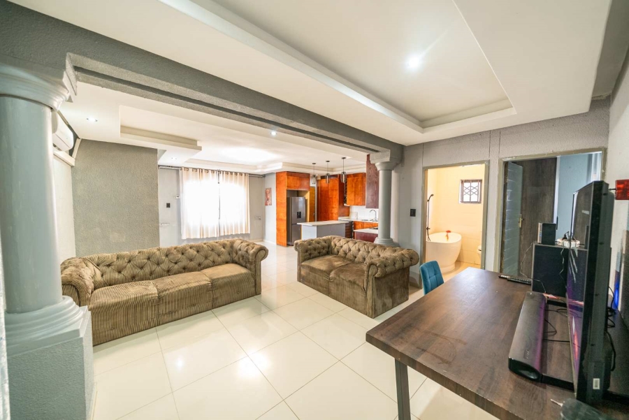4 Bedroom Property for Sale in Windmill Park Gauteng