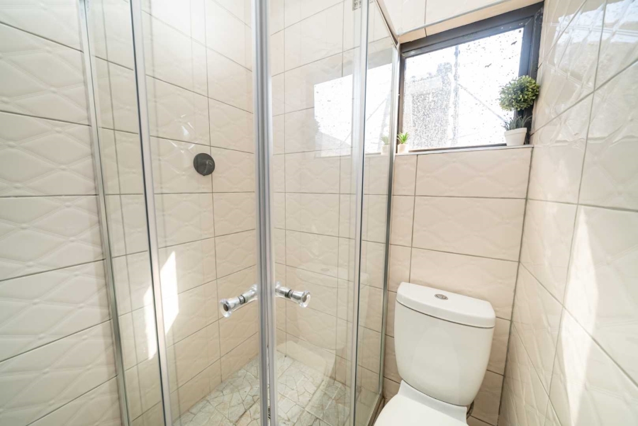 4 Bedroom Property for Sale in Windmill Park Gauteng