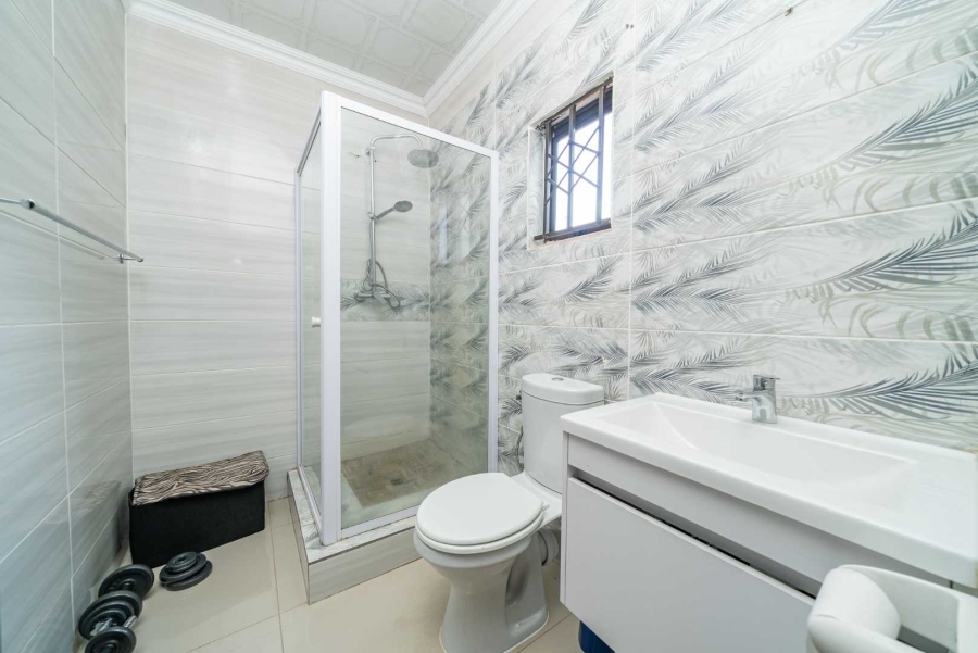 4 Bedroom Property for Sale in Windmill Park Gauteng