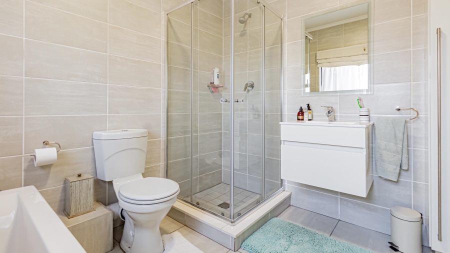 3 Bedroom Property for Sale in Waterfall Gauteng