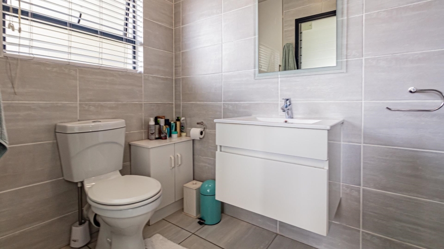 3 Bedroom Property for Sale in Waterfall Gauteng
