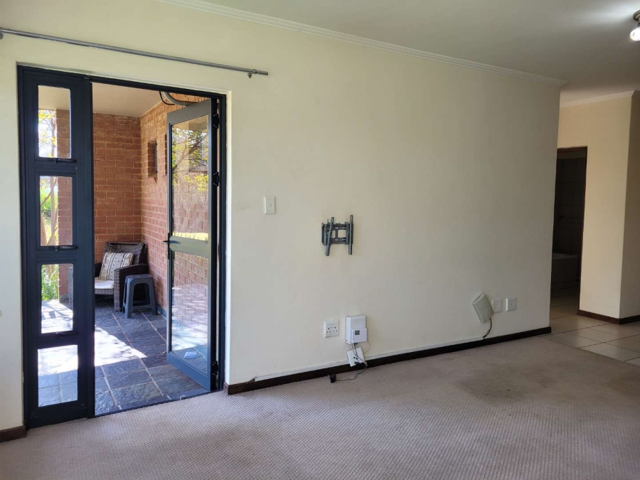 To Let 2 Bedroom Property for Rent in Jackal Creek Golf Estate Gauteng