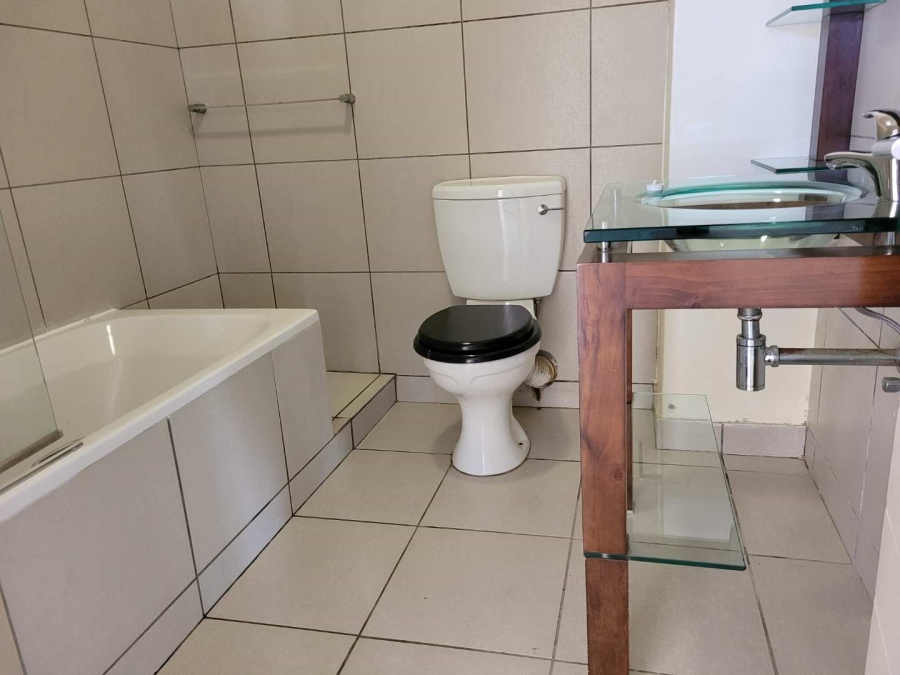 To Let 2 Bedroom Property for Rent in Jackal Creek Golf Estate Gauteng