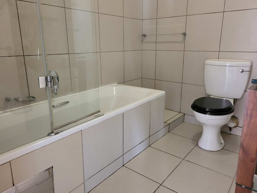 To Let 2 Bedroom Property for Rent in Jackal Creek Golf Estate Gauteng