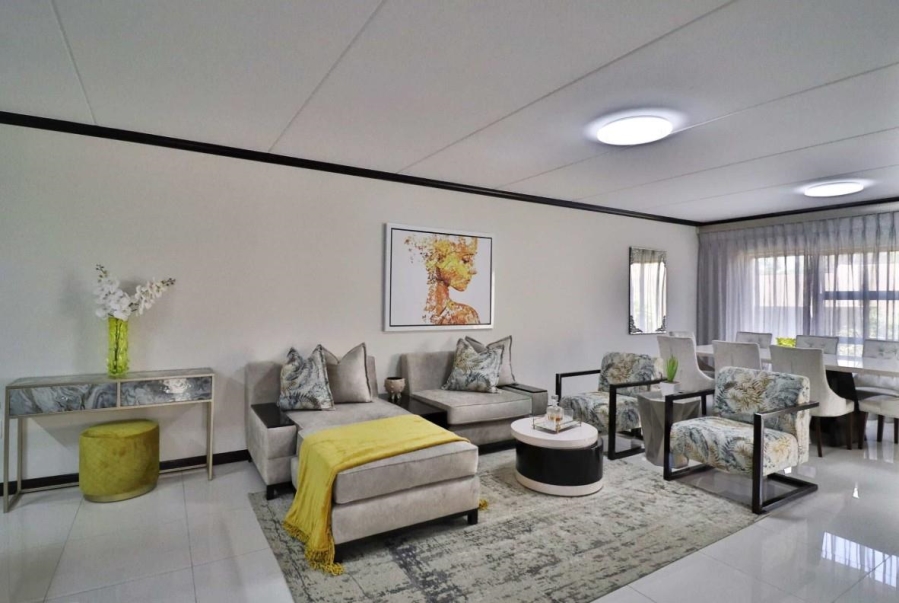 To Let 3 Bedroom Property for Rent in Broadacres Gauteng