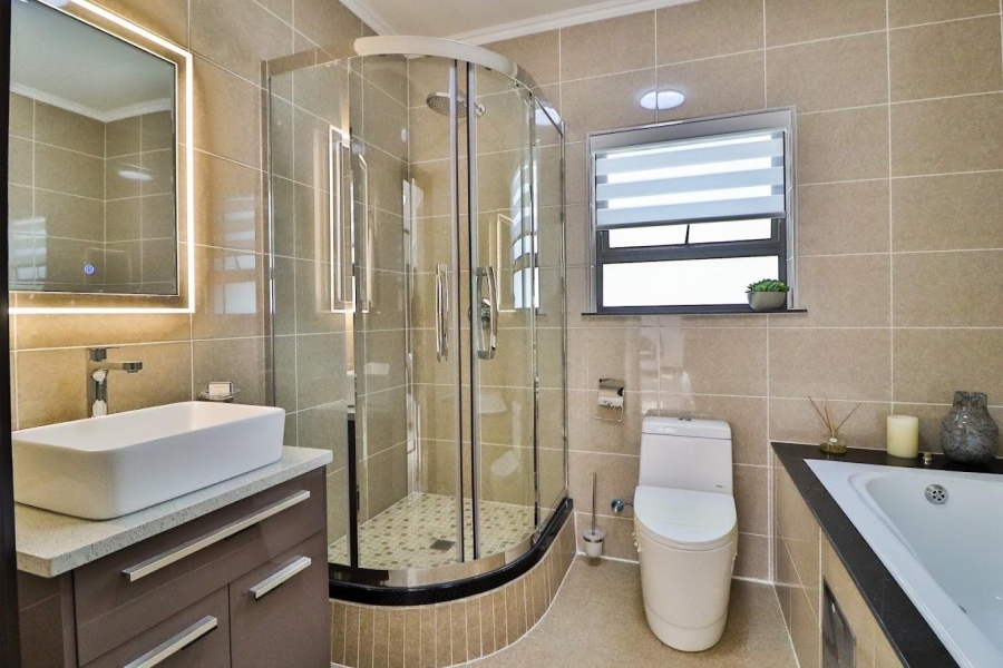 To Let 3 Bedroom Property for Rent in Broadacres Gauteng