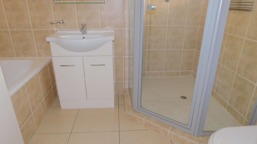 To Let 2 Bedroom Property for Rent in Bryanston Gauteng