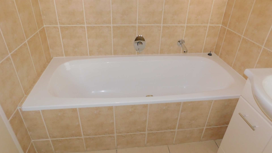 To Let 2 Bedroom Property for Rent in Bryanston Gauteng
