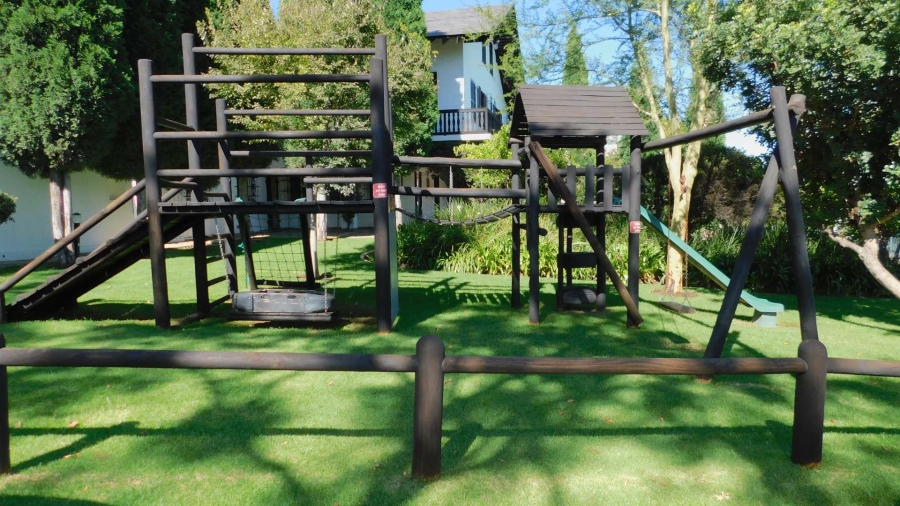 To Let 2 Bedroom Property for Rent in Bryanston Gauteng