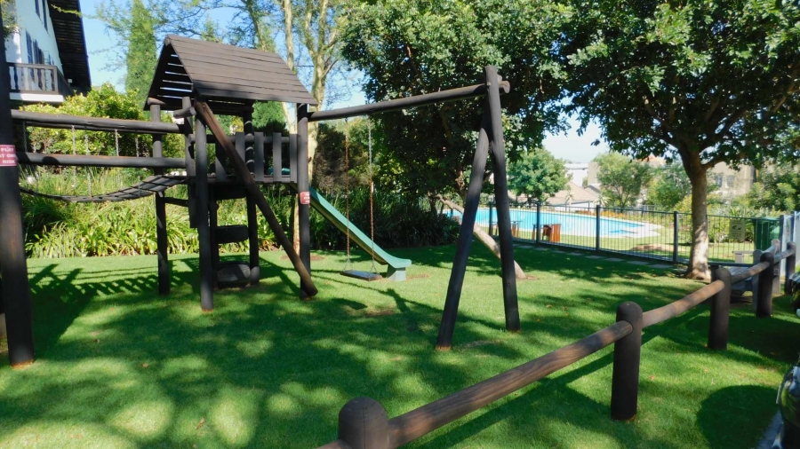 To Let 2 Bedroom Property for Rent in Bryanston Gauteng