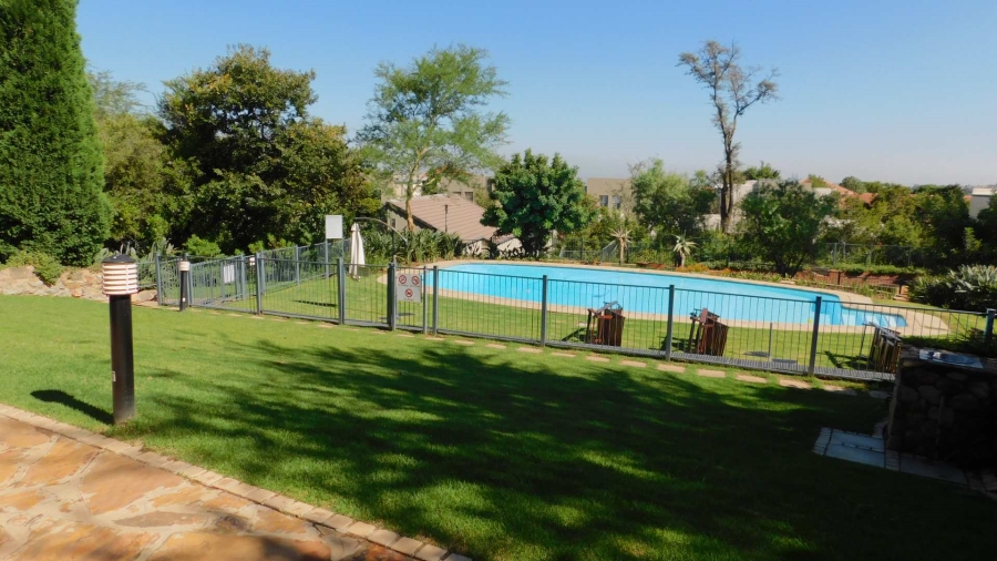 To Let 2 Bedroom Property for Rent in Bryanston Gauteng