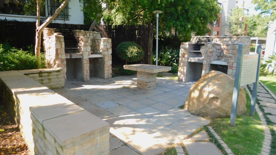 To Let 2 Bedroom Property for Rent in Bryanston Gauteng