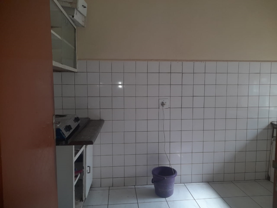 1 Bedroom Property for Sale in Yeoville Gauteng