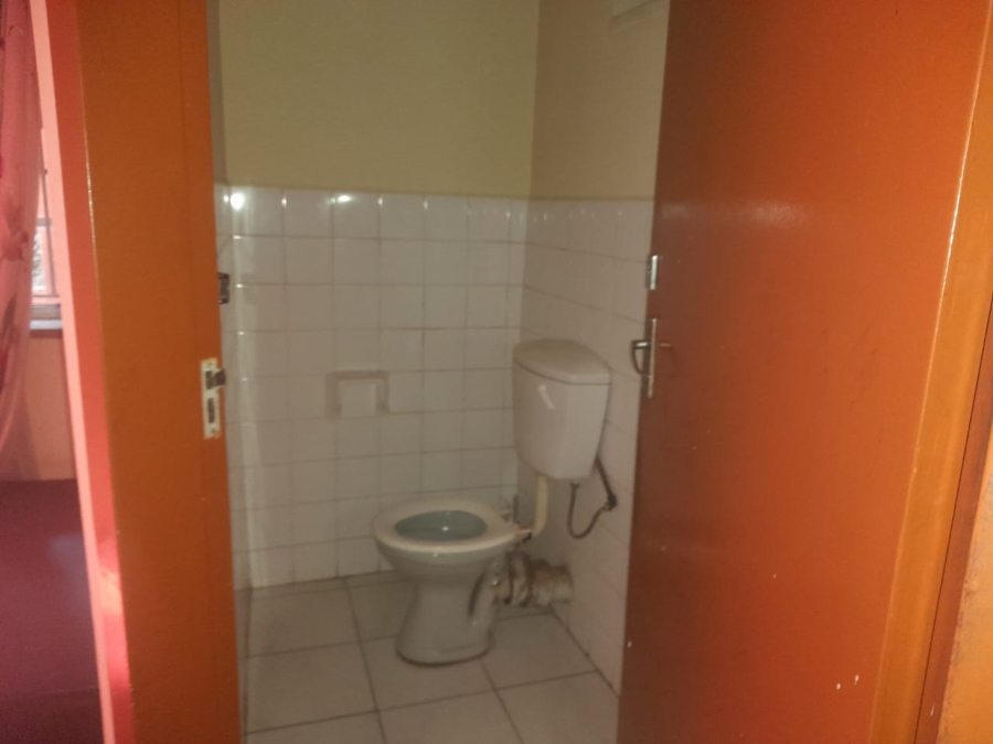 1 Bedroom Property for Sale in Yeoville Gauteng