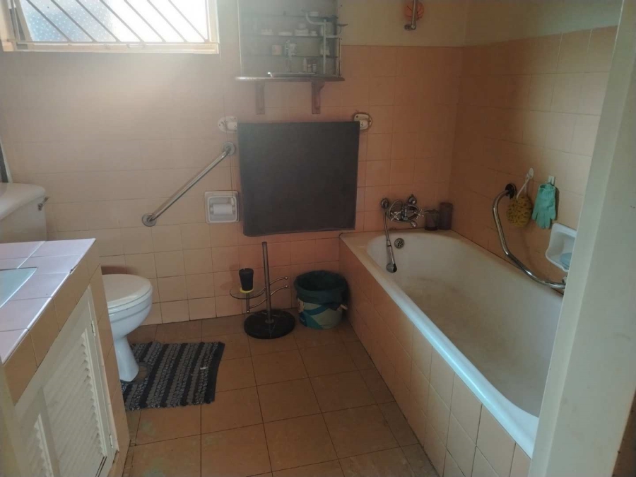 3 Bedroom Property for Sale in Glen Marais Gauteng