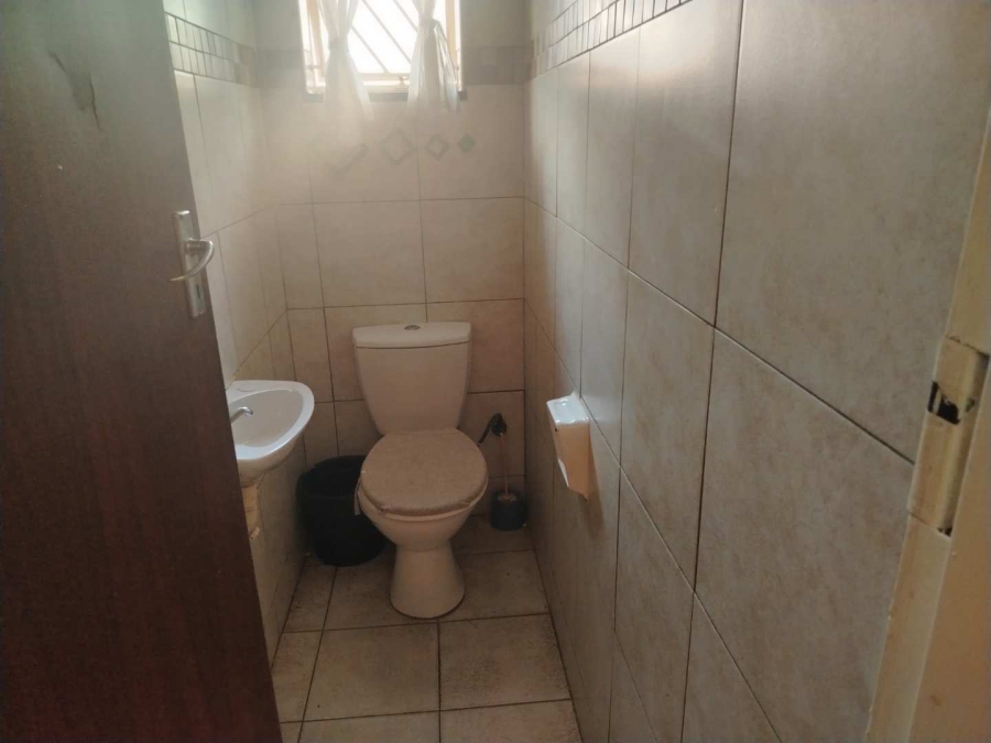3 Bedroom Property for Sale in Glen Marais Gauteng