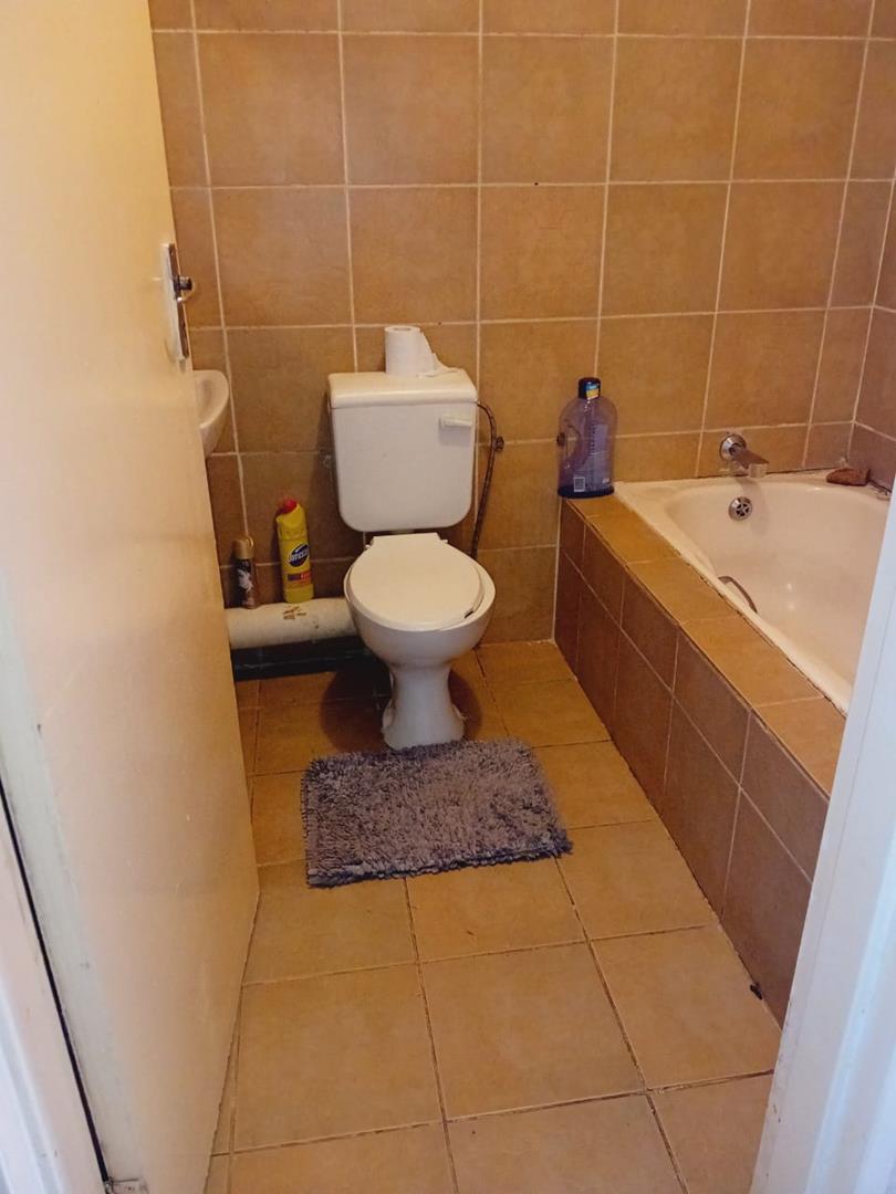 2 Bedroom Property for Sale in Winchester Hills Ext 3 Gauteng