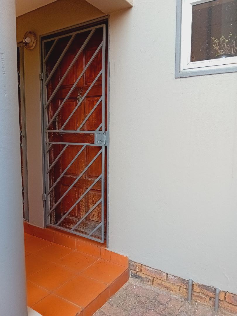 2 Bedroom Property for Sale in Winchester Hills Ext 3 Gauteng