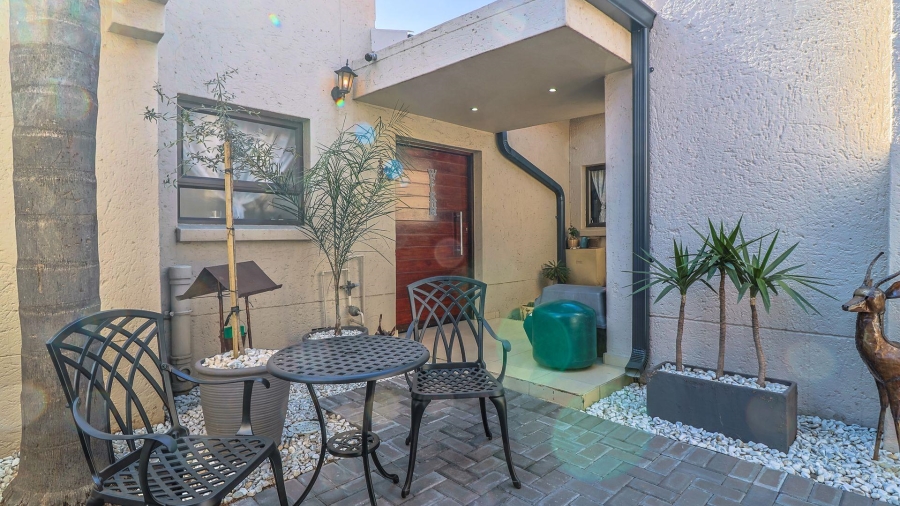 4 Bedroom Property for Sale in New Redruth Gauteng