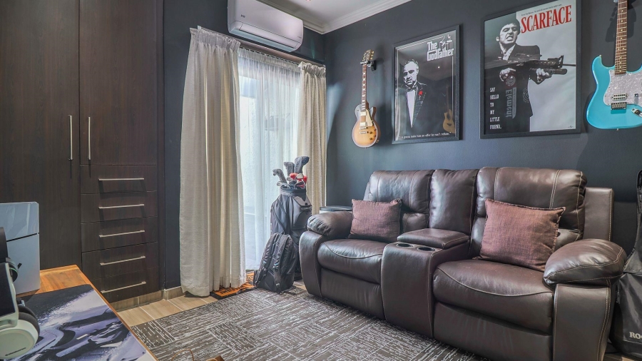 4 Bedroom Property for Sale in New Redruth Gauteng