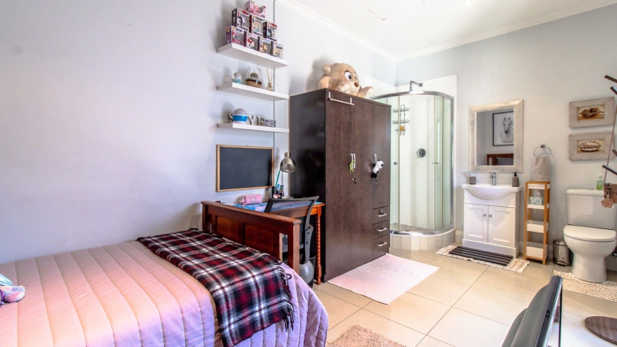 4 Bedroom Property for Sale in New Redruth Gauteng