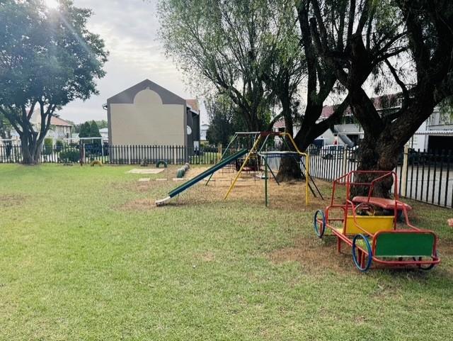 3 Bedroom Property for Sale in Verwoerdpark Gauteng