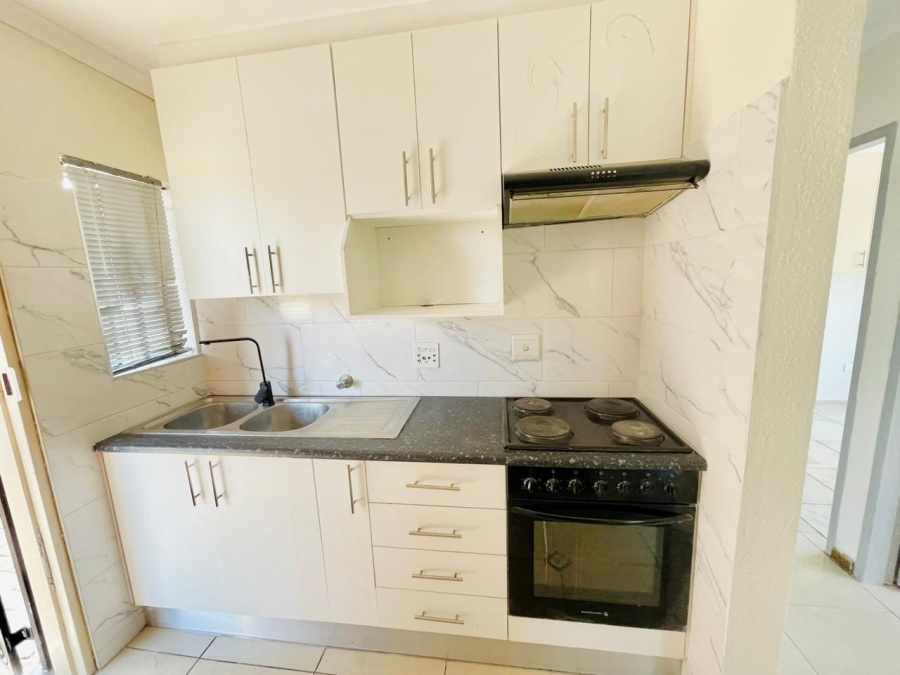 3 Bedroom Property for Sale in Mondeor Gauteng