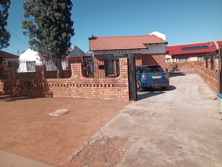 3 Bedroom Property for Sale in Winterveldt Gauteng